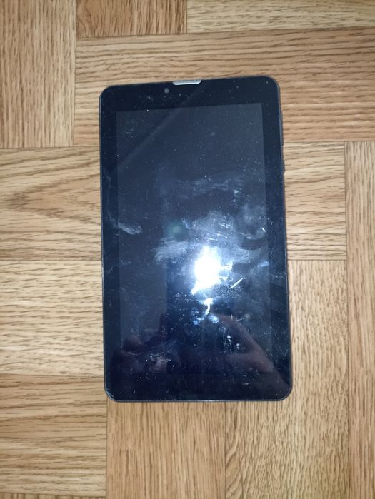 Лот 2 планшети б/у