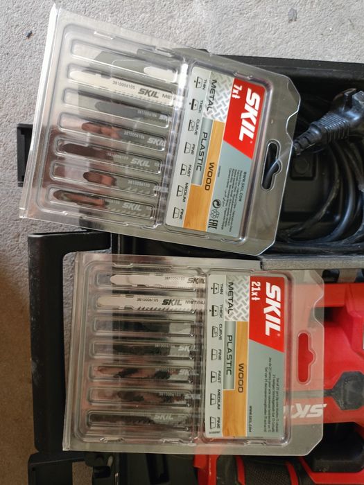 Wyrzynarka Skil + 28 ostrzy 550W