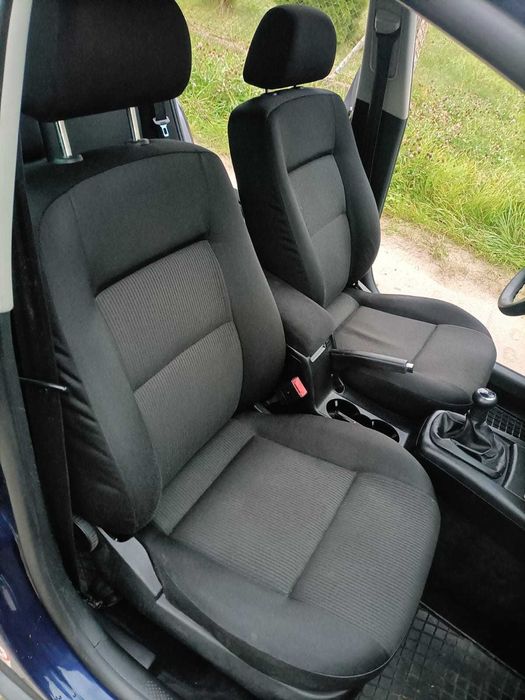 Sprzedam vw Passat 1.9tdi piekny 2002r klima sprawna import niemcy