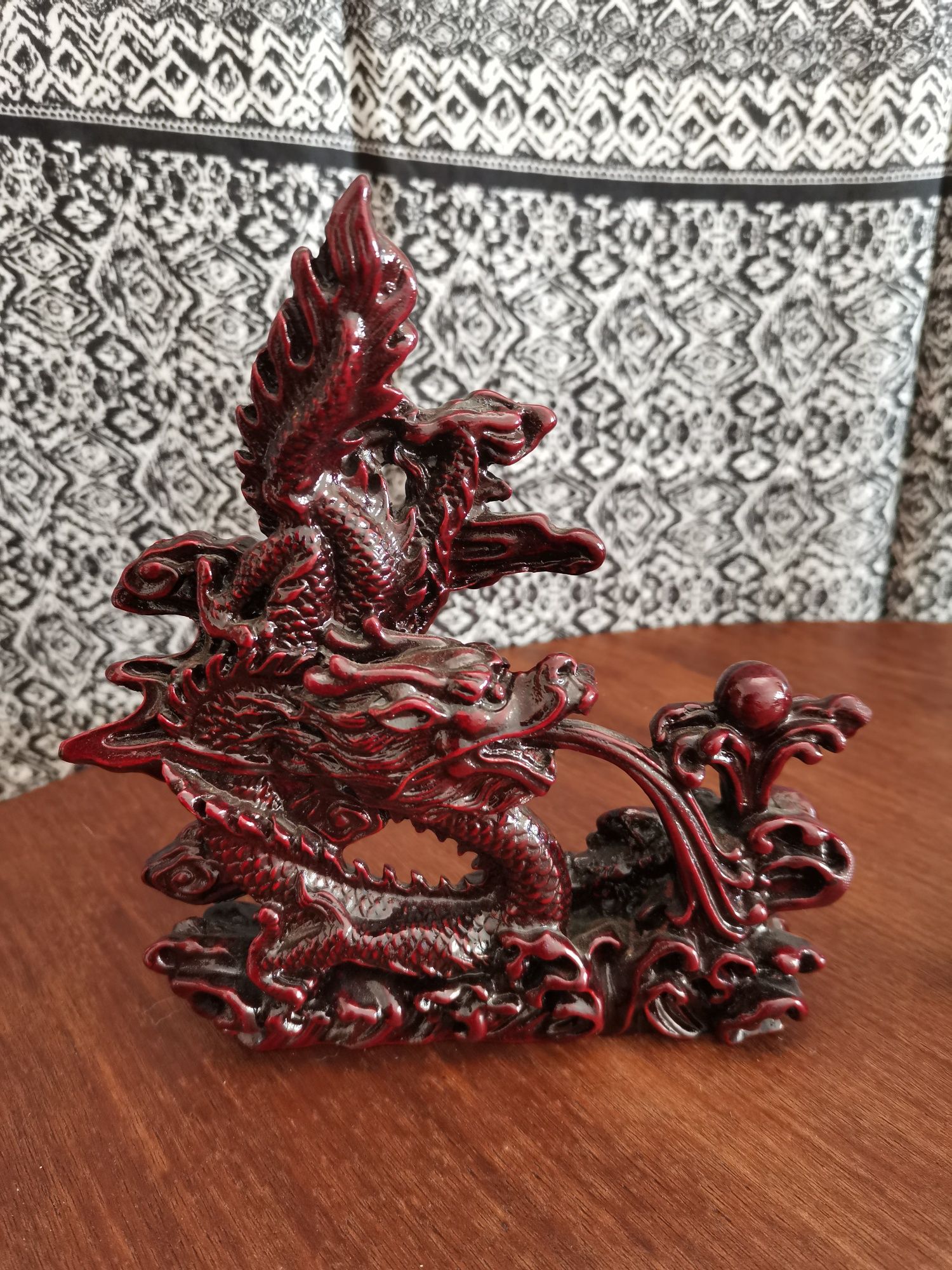 Conjunto de 2 dragões decorativos