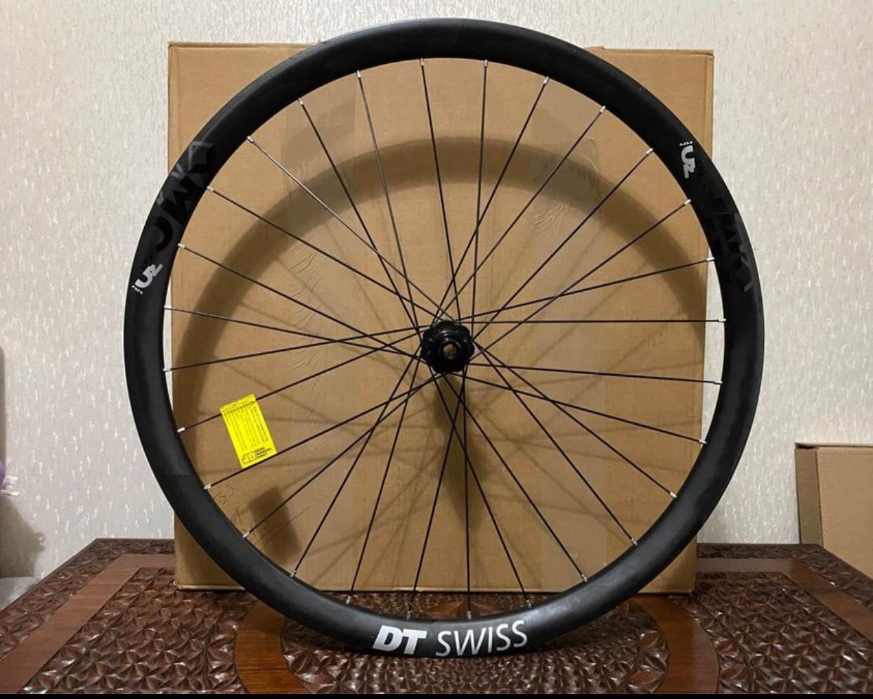 Par de Rodas Carbono DT Swiss XMC 1200 27.5 NOVAS  1450g Enduro Leves