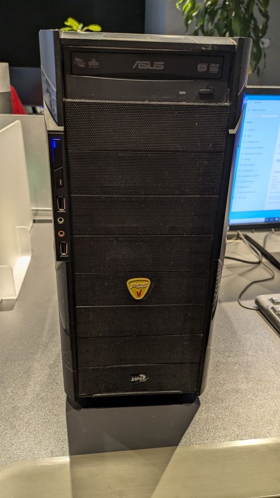 Продам ПК з монітором Core i5-4670, 8gb, Radeon R9 200.