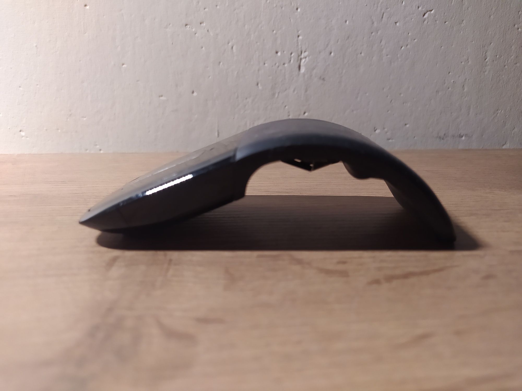 Myszka bezprzewodowa Microsoft Arc Touch RVF-00056 sensor BlueTrack