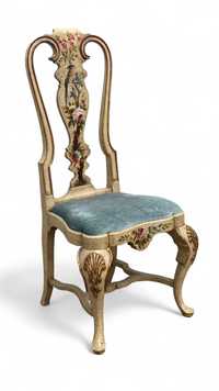 Piękne ręcznie malowane stylowe krzesło, shabby chic, rustykalne