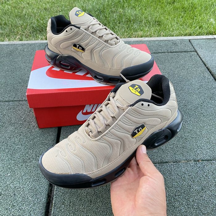 Кроссовкі NlKE Tn+ Термо сезон Осін Зима свет коричнова