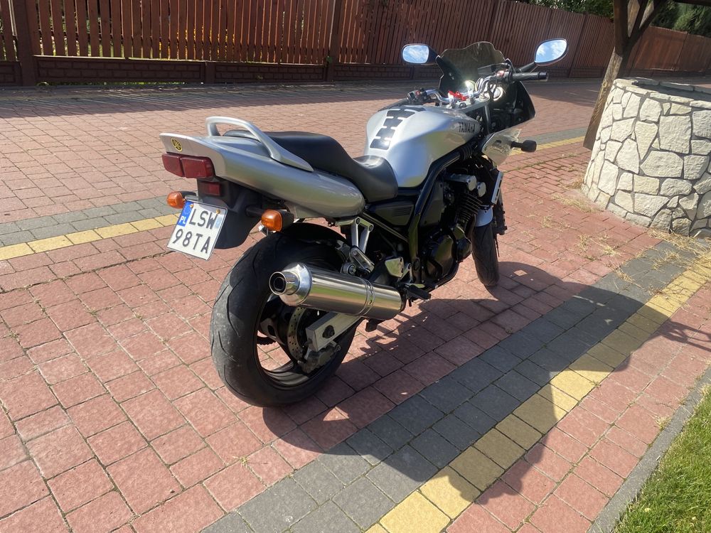 Yamaha Fazer 600