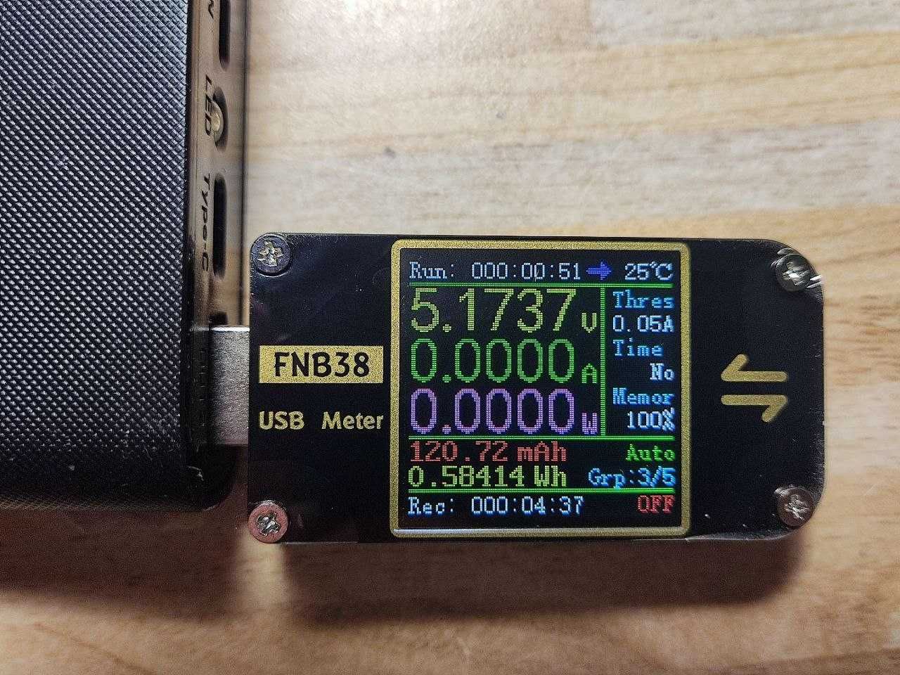 USB-тестер FNB38