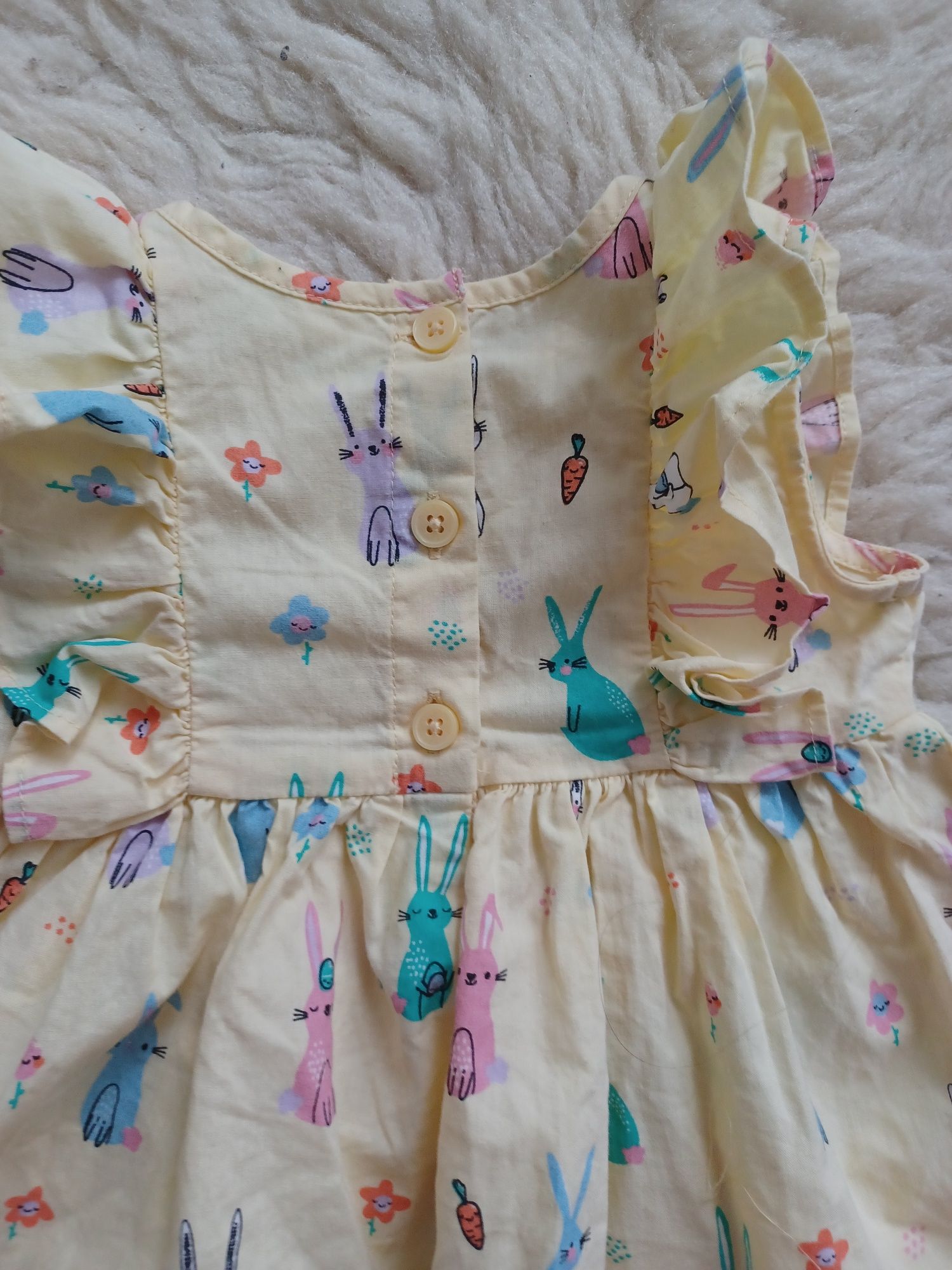 Piękna sukienka elegancka z falbankami r. 74 na święta Wielkanocne