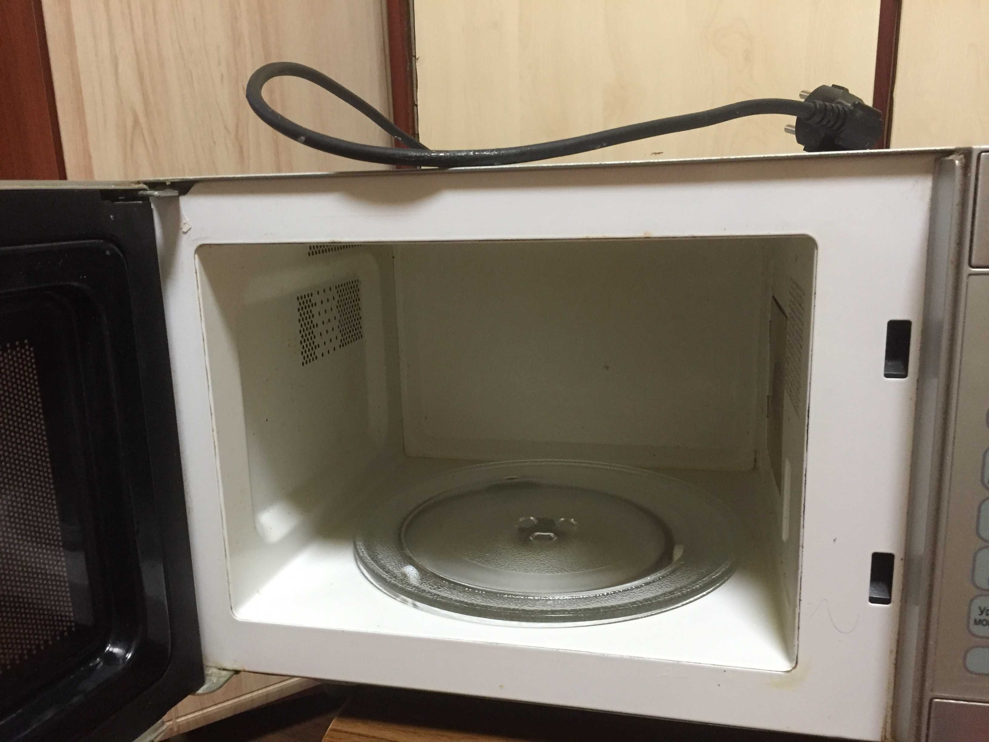 Продам микроволновку SANYO