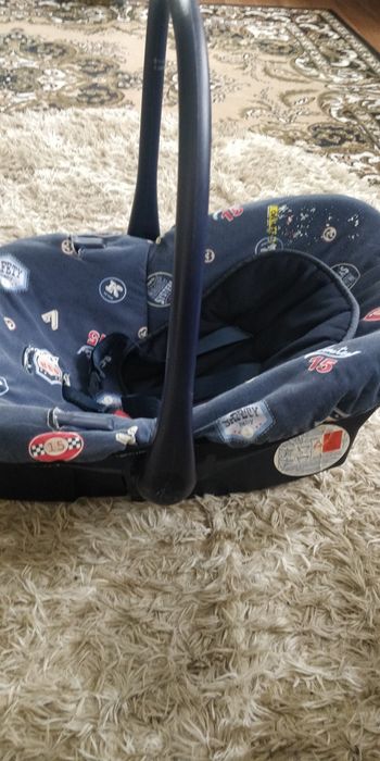 Автокрісло, переноска для дітей