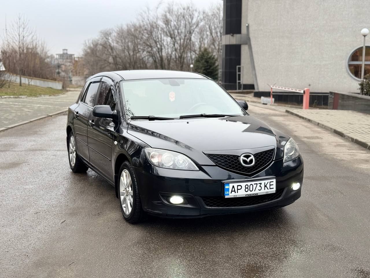 Mazda 3 hatchback 1.6l.