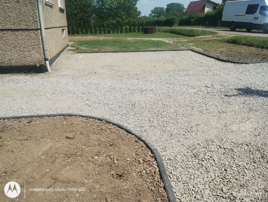 Usługi minikoparką 2t , Koparka , Glebogryzarką separcyjna, Trawniki ,