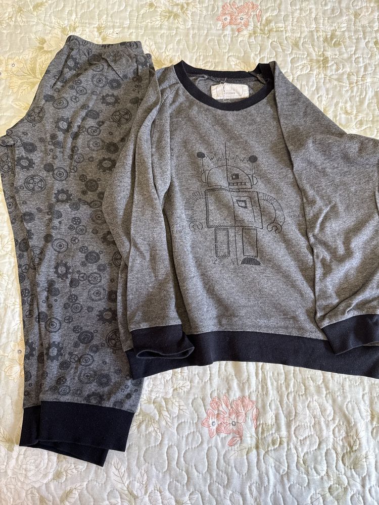 Lote de roupa 6/7 anos