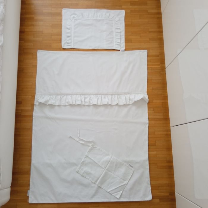 Pościel biała niemowlęca z falbanką Lilulay