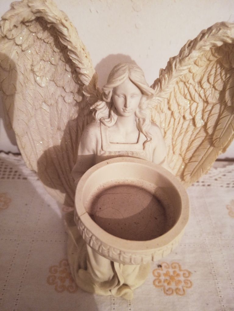 Anjo castiçal  branco
