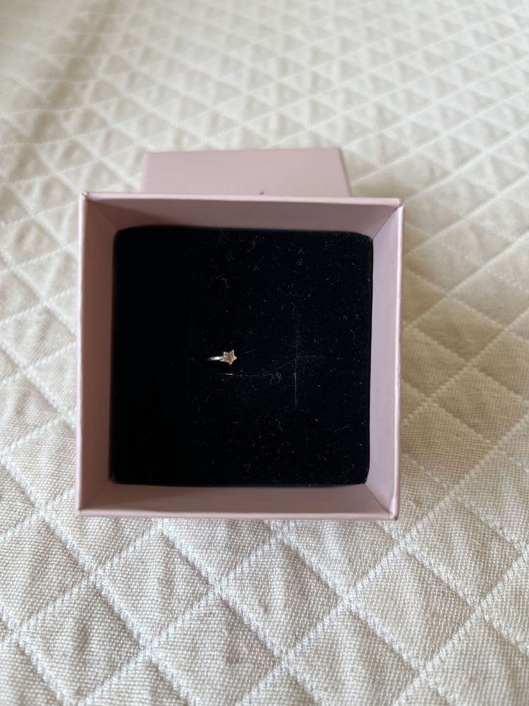 Earcuff de prata com estrela, magnólia