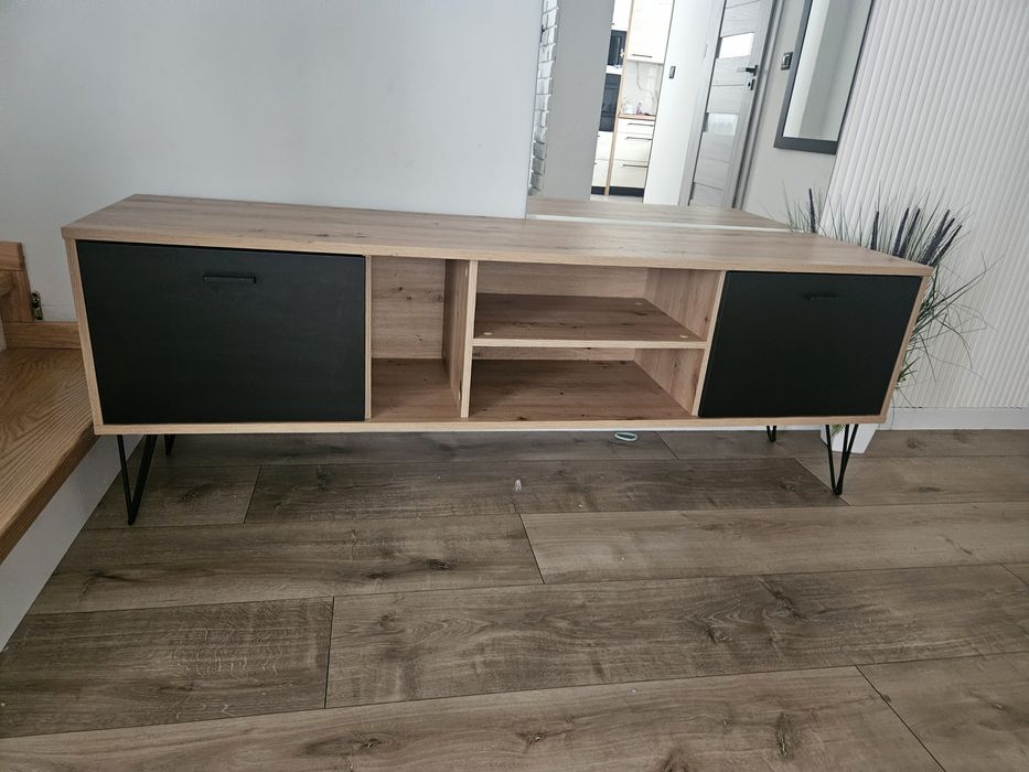 Szafka RTV pod telewizor  do salonu