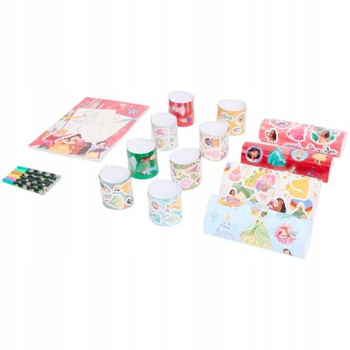 Kolorowanka świąteczna z naklejkami Disney