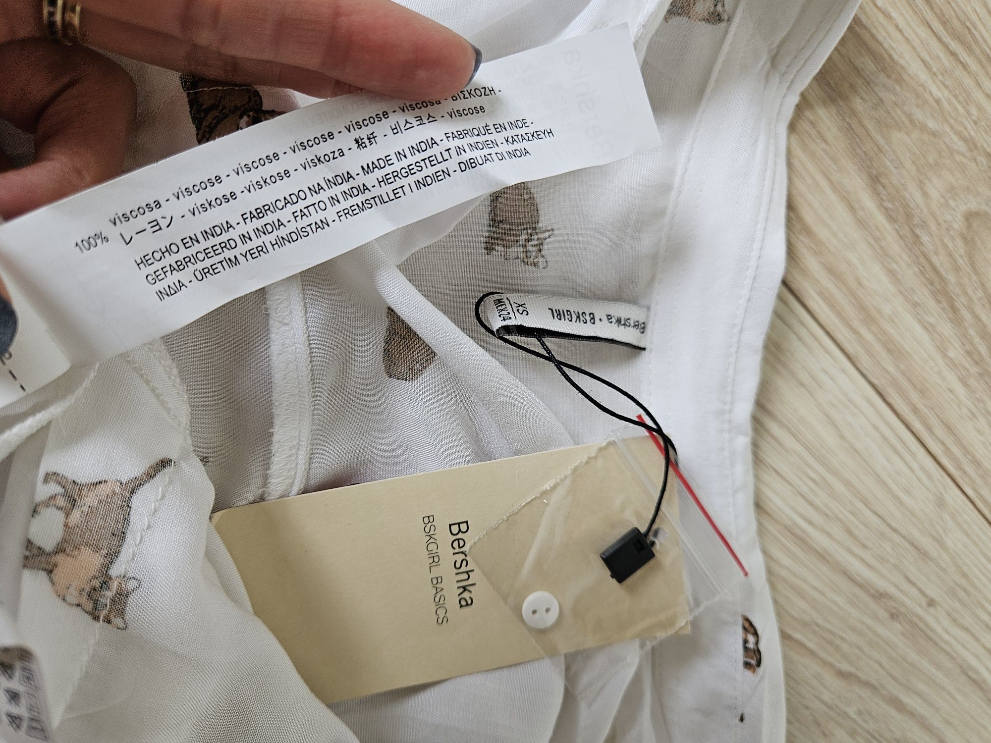 Koszula z krótkim rękawem wiązaniem Bershka 100% wiskoza w koty kotki