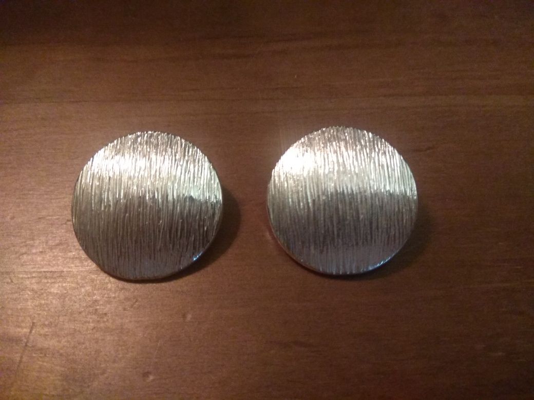 Prosta forma- srebrne kolczyki, biżuteria sztuczna