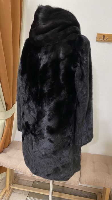 Норкова шуба б/у в гарному стані.