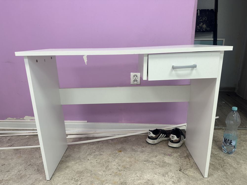 Biurko białe 100x40 wazne do 29.08