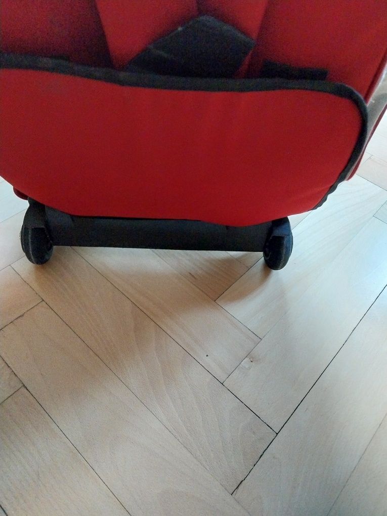Plecak na kółkach
