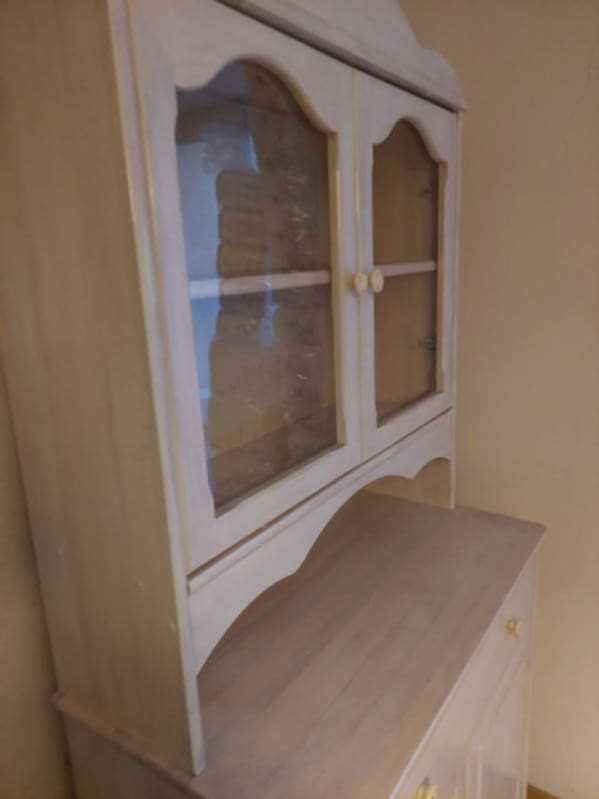 Bielony kredens sosnowy Shabby Chic
