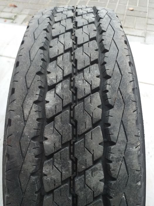 Opony letnie Bridgestone Duravis 195/75/16C
