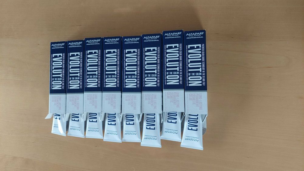 8x Nowa farba do włosów: Alfaparf, 9 Bardzo Jasny Blond, 60ml