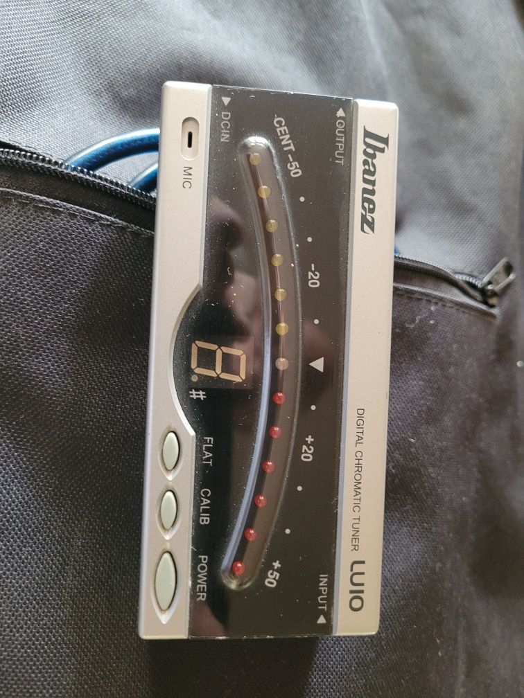 Gitara akustyczna Universal