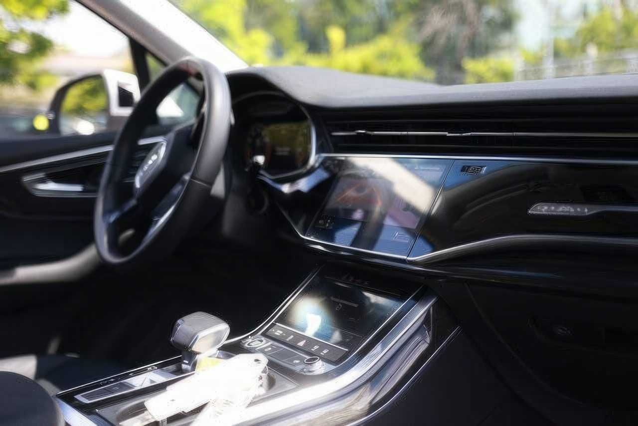2022 Audi Q7 quattro Premium 55 TFSI
