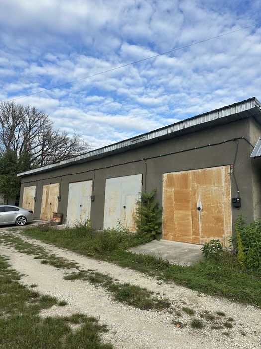 Продам гараж ! І не один )