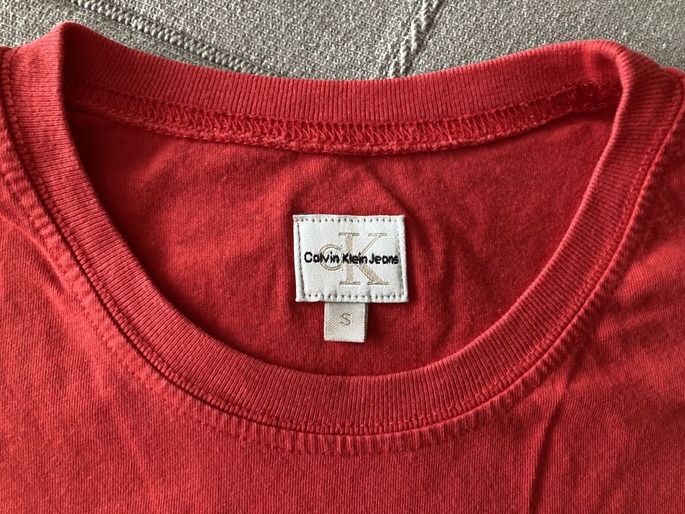 T-Shirt Calvin Klein Jean’s vermelha - tamanho S