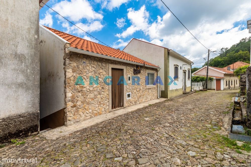 ANG264 - Moradia T5 para Venda em Castanheira de Pêra