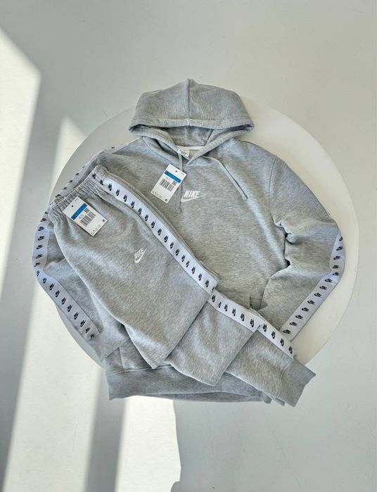 Спортивний костюм Nike на лампасах сірий/ чоловічий костюм найк лампас