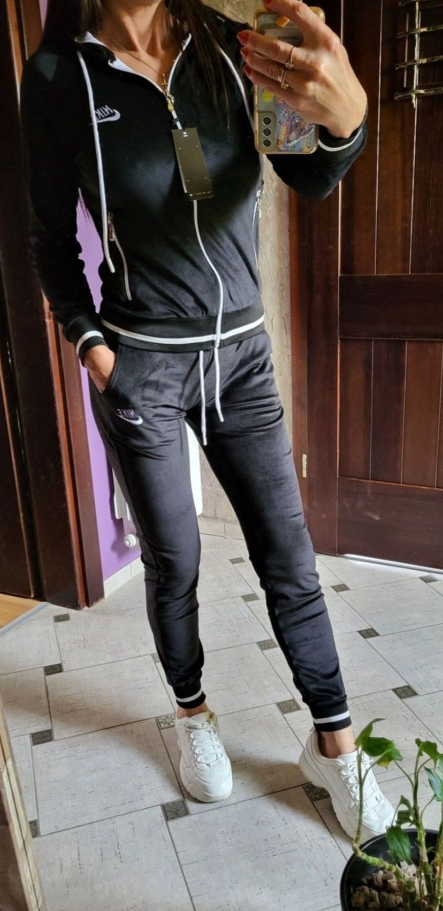 Czarny dres welurowy damski młodzieżowy łyżwa premium S