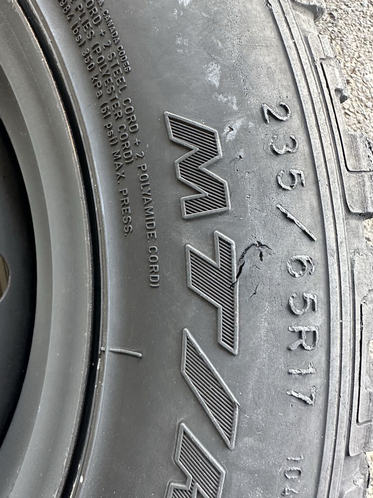 Продам диски+шини Toyota Prado 120-150 (Запаски) R17 265/65/17(235/65)