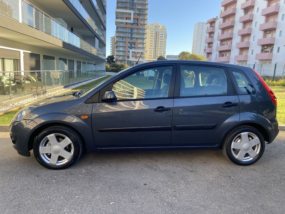 Fiesta 2008 • 1.25 Zetec 75 cv • Multimidia • Imaculado Todos Níveis