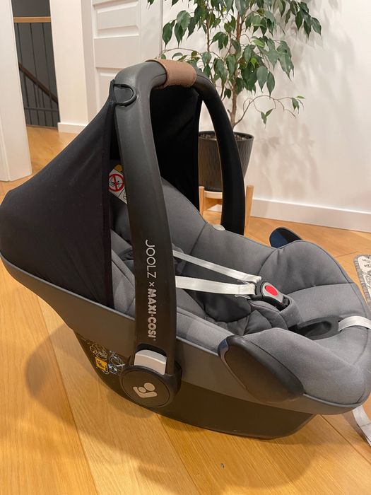 Автокрісло люлька Maxi-Cosi Pebble Pro i-Size
