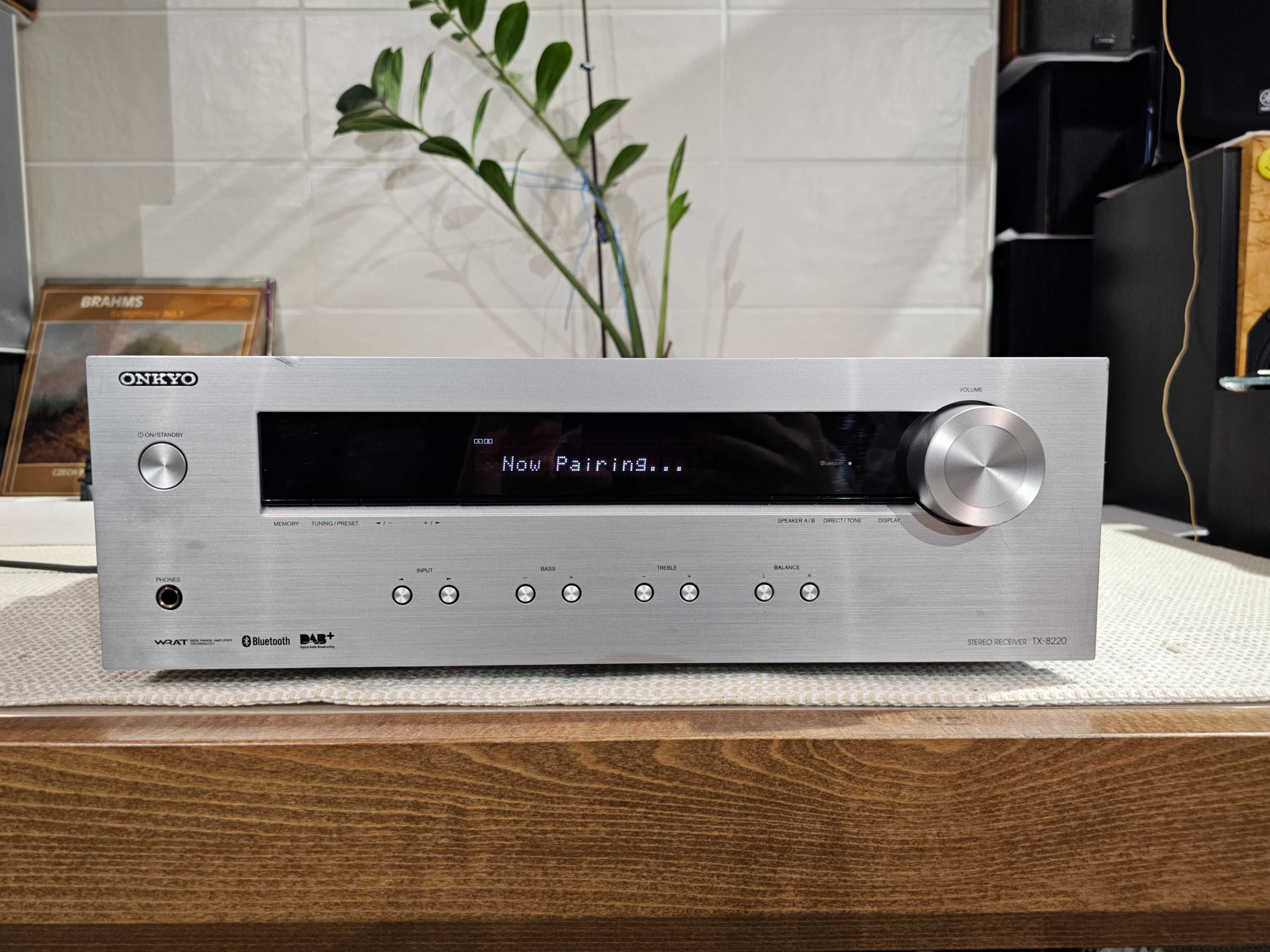 Ресивер Onkyo TX-8220 Bluetooth /2х100Вт/ЦАП 192 кГц/24 біт