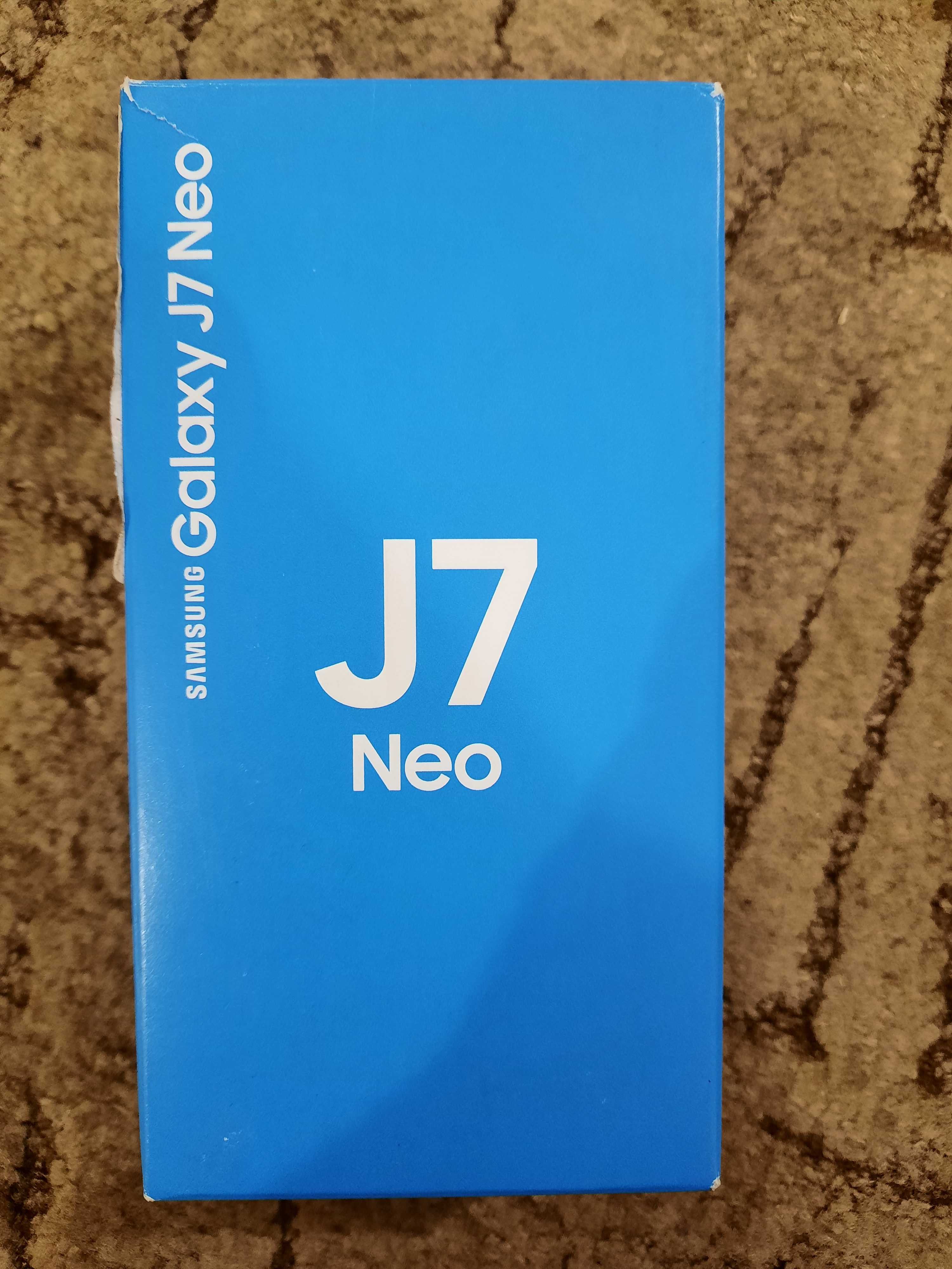 Продам телефон Samsung galaxy j7 neo gold