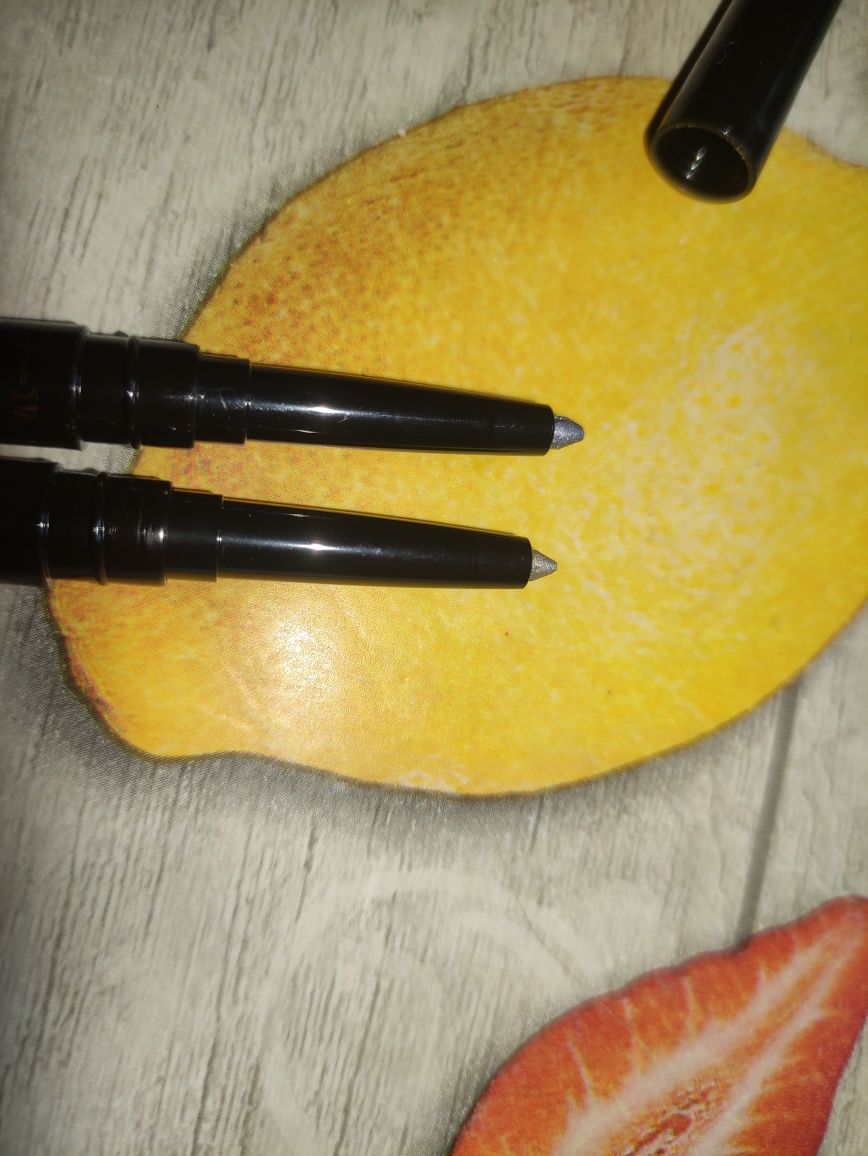 Konturówka Do Oczu Avon