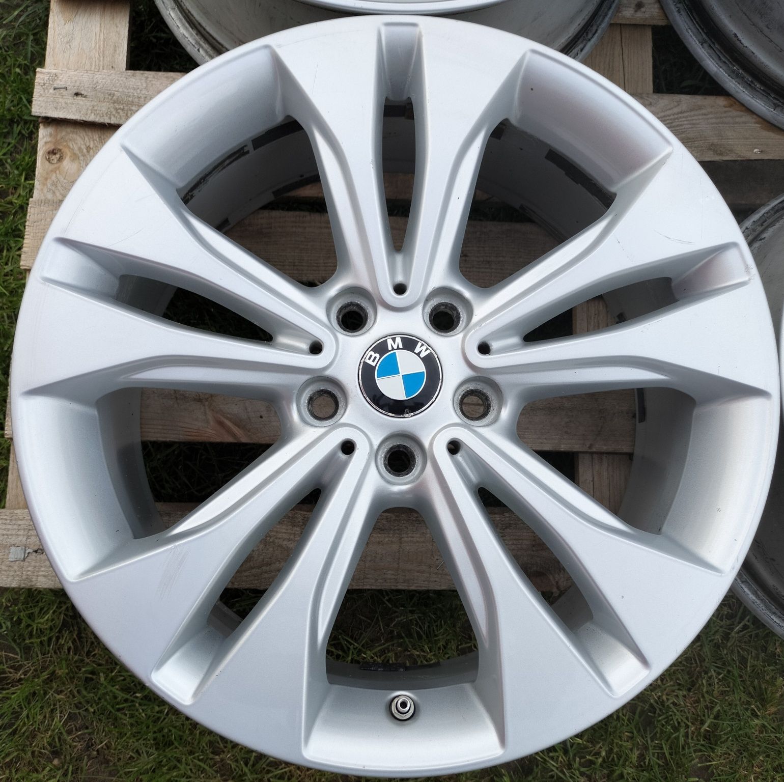 Felgi Oryginał BMW X1 X2 F48 F39 7,5Jx18 ET51 5x112
