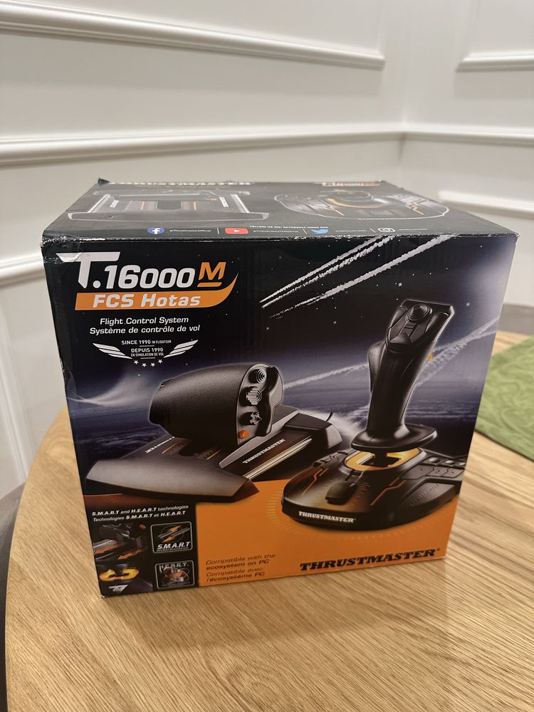 Conjunto Thrustmaster T16000