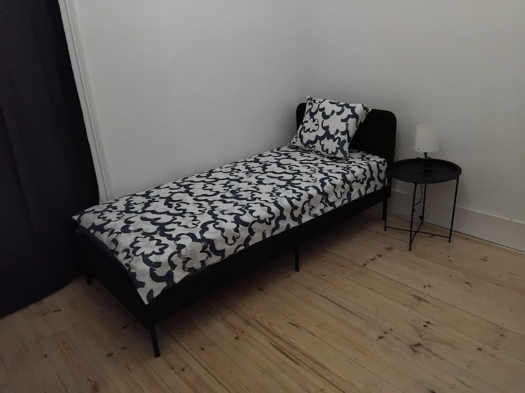 Quarto São  Pedro Estoril para arrendar