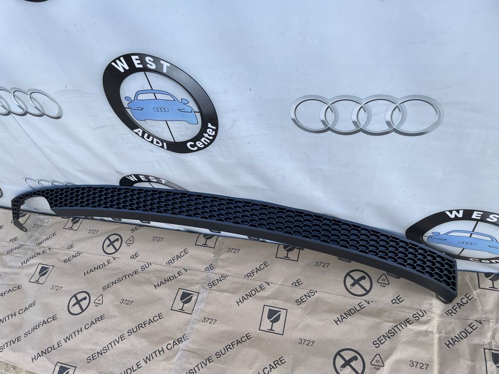 8K0807333A01C Губа заднього бампера audi a4 b8 s line