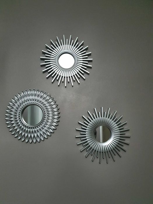 Dekoracja zestaw 3 luster w złotych ramkach do domu na ścianę