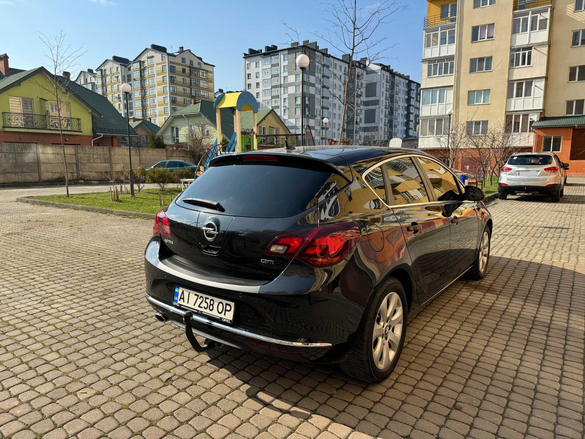 Opel Astra 2014 2.0 CDTI Base МТ (165 к.с.)