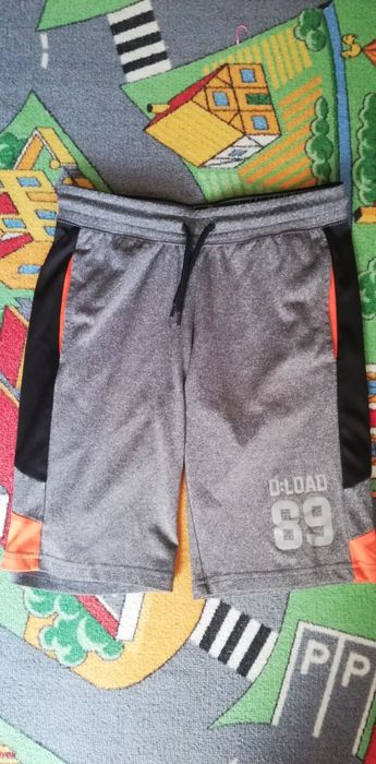 Spodenki rozmiar 140